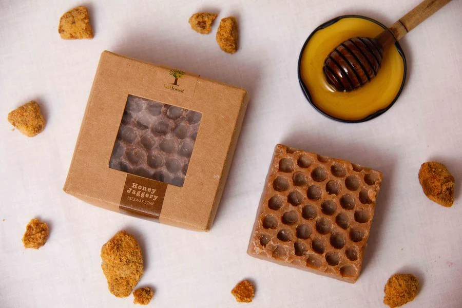 Beewax - Edge Soap - Honey & Jaggery 100g
