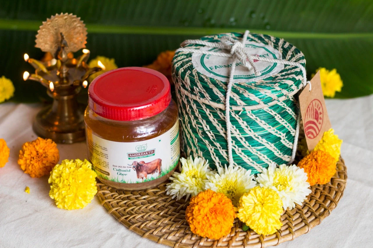 Sabai Basket (Medium) with Desi Gir Cow Ghee 500 ml